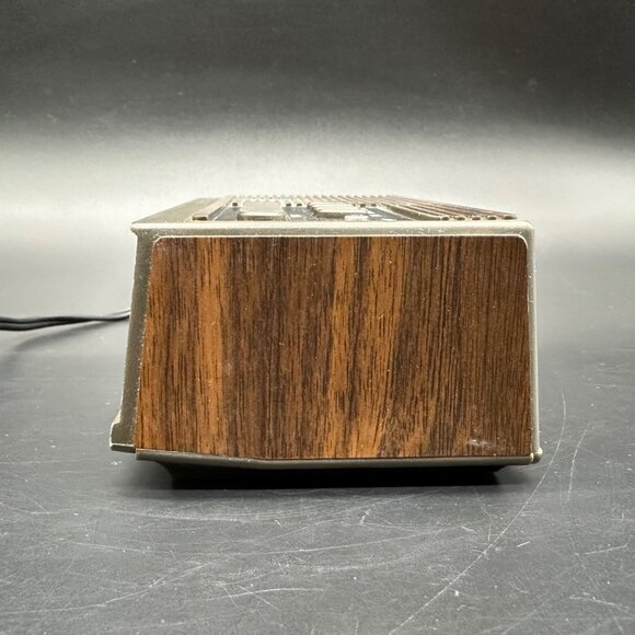 Vintage Digital Alarm Clock TOZAI Solid State Faux Wood Grain 1980s Hong Kong - Picture 3 of 11